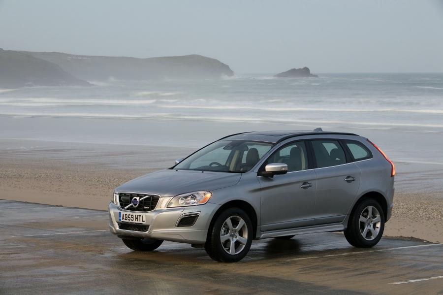  Volvo XC60 R-Design 2010 года  (фото 11 из 12)